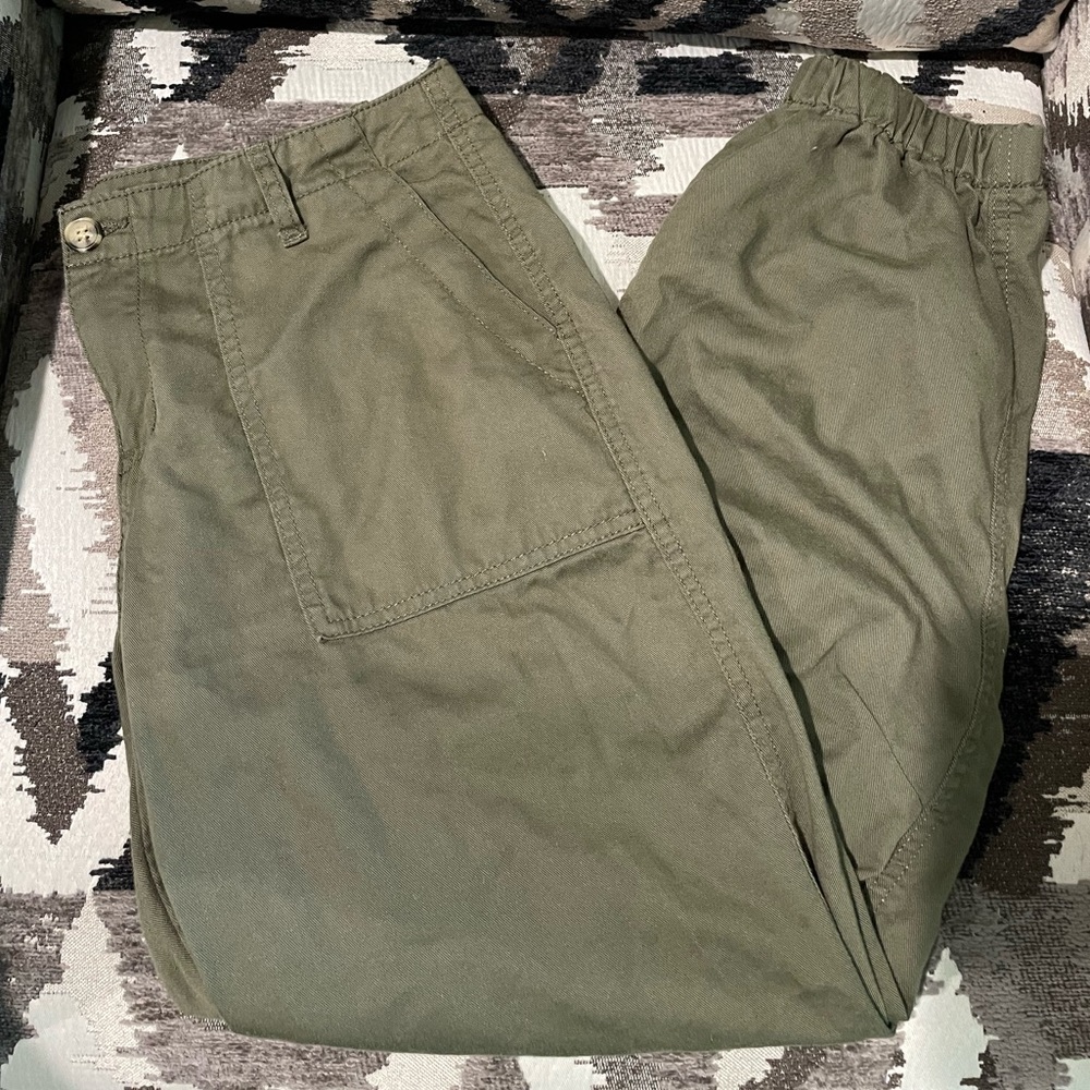 Olive green khaki jogger. Size 11